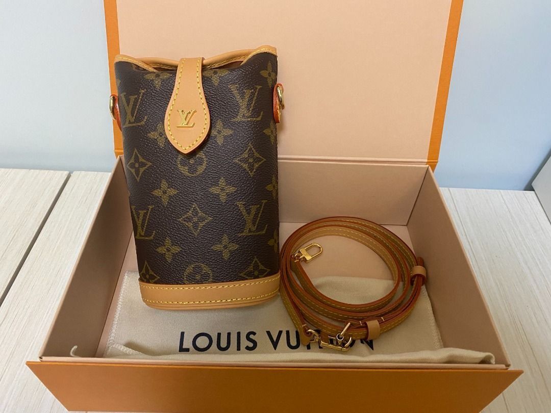 Louis Vuitton Fold me pouch (M80874)