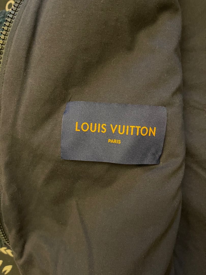 LOUIS VUITTON Monogram Camo Fleece Blouson, 名牌, 服裝- Carousell