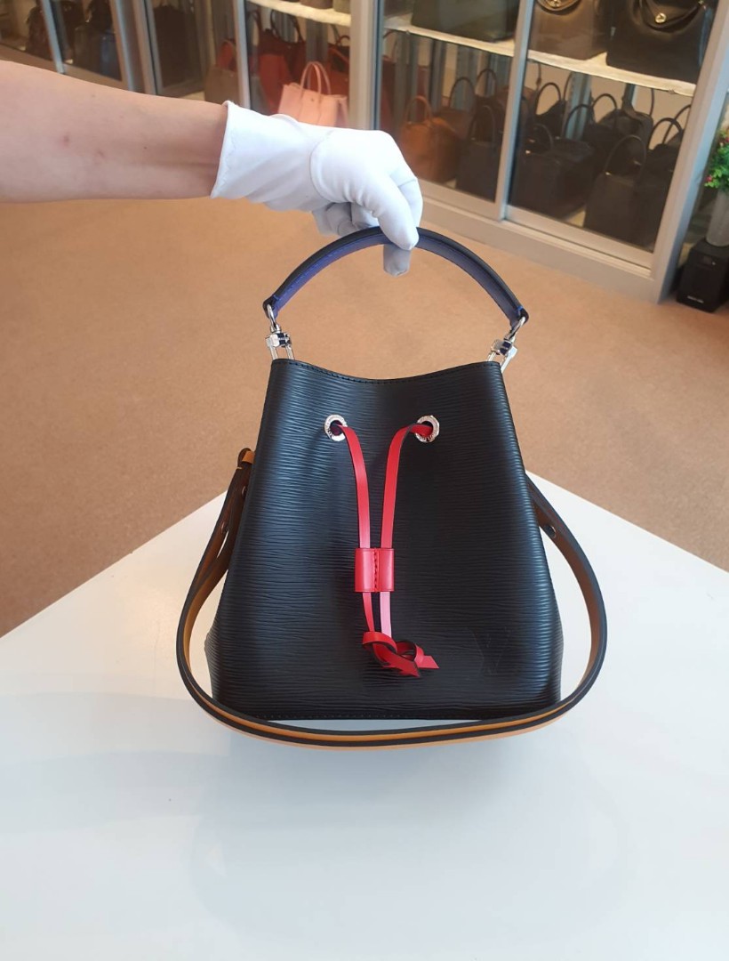 Louis Vuitton Neo Noe BB Black Epi Leather Bag, Luxury, Bags & Wallets on  Carousell