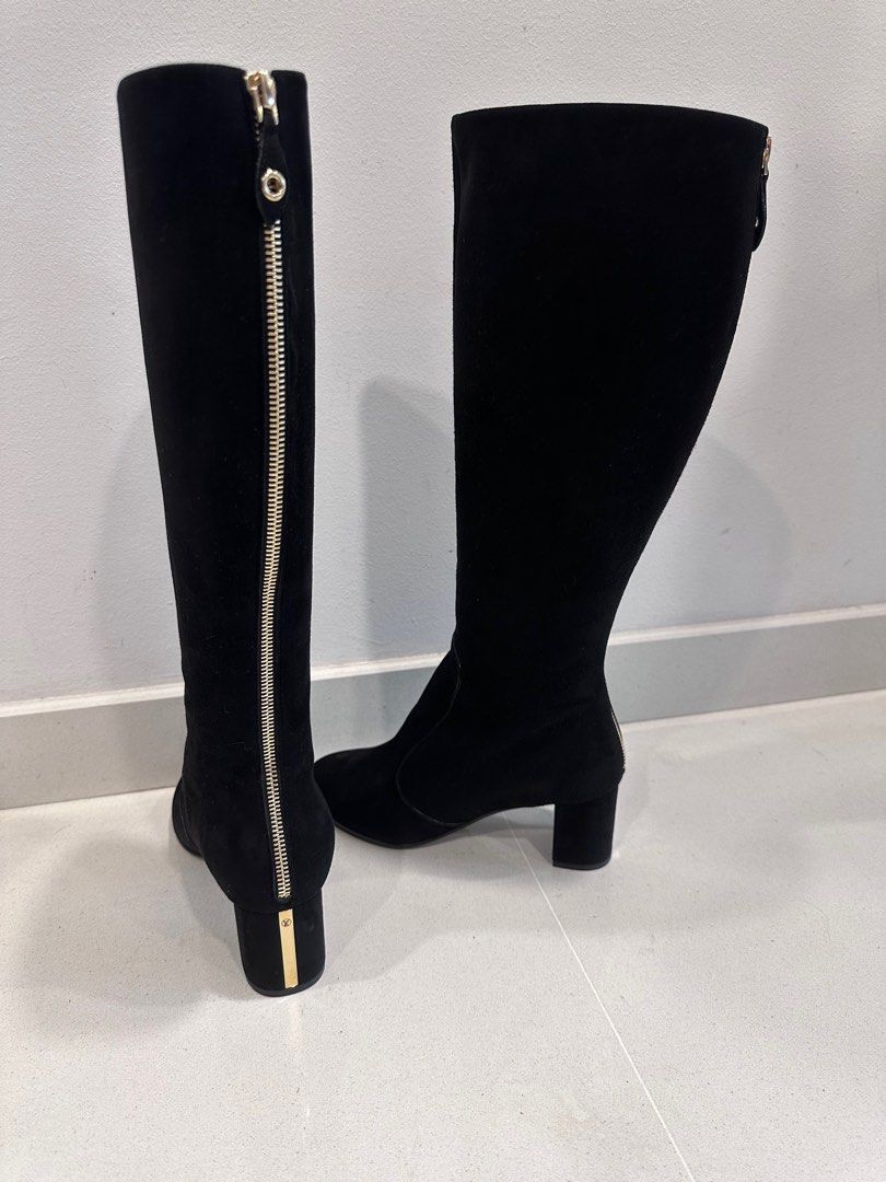 Louis Vuitton Louis Vuitton, black suede boots in size 37
