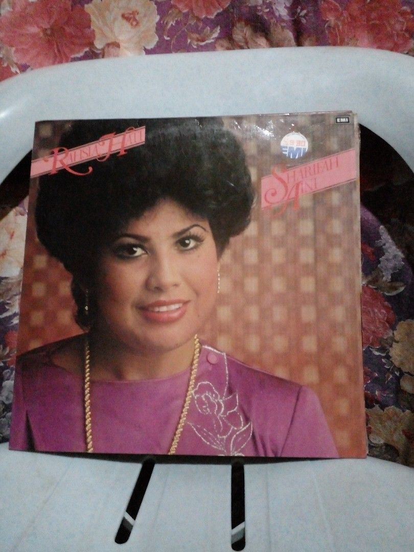 LPs (Category: CDs & DVDs) located in Sungai Petani. Submitted by hupsun123 (Listing ID 1218364513, Image 3). Description: Uji rashid - Rm 250 (sold) Sudirman - Rm250 (sold) Sharifah Aini - Rm100 Vvg condition bermimat pm.