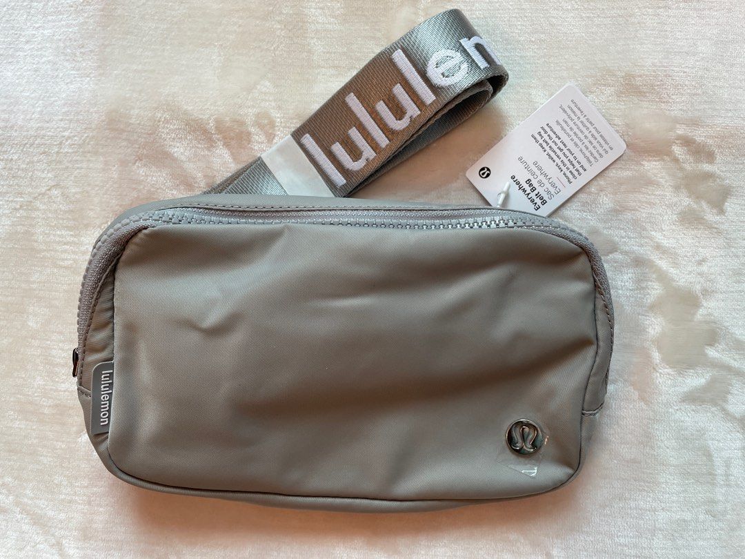 NWT) Lululemon Everywhere Belt Bag 1L- silver drop/white - Women's