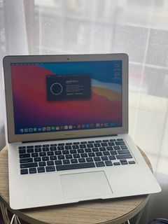 Macbook Air 2013 ram 4/128 mulus