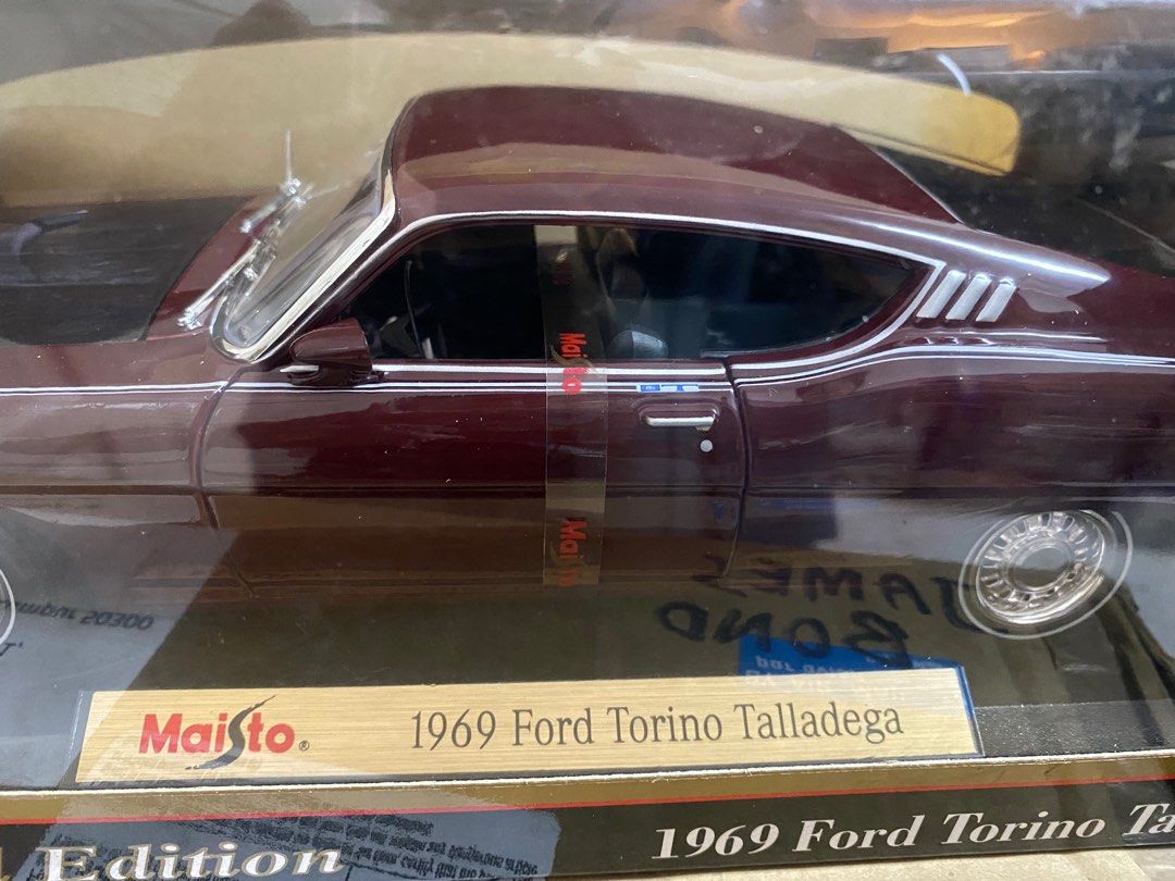 Maisto 1969 ford torino top talladega