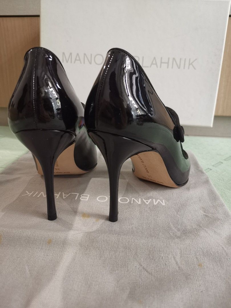 Manolo blahnik campy shop
