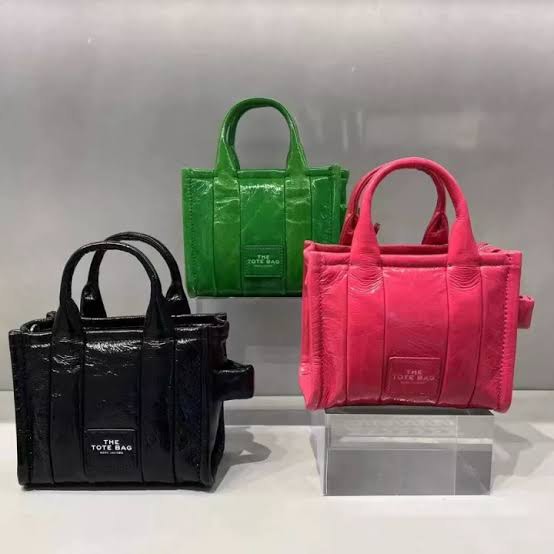 Marc Jacobs Micro Tote Bags for Women - Up to 49% off