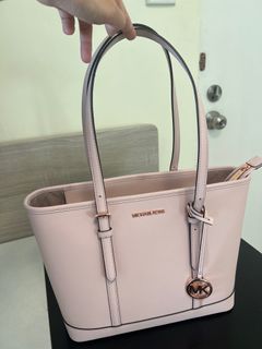 （分類：）位於 。 由 ccccarjunaa 提交（商品編號 1218206260，圖片 1）。簡介： 。