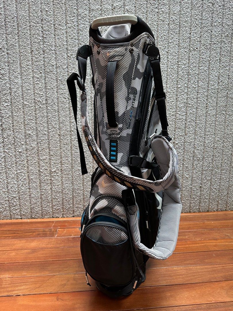 Camo nike golf bag deals