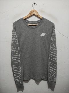 Nike Longsleeve Spellout