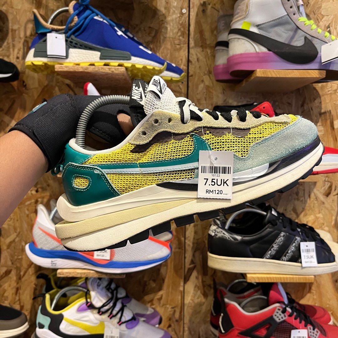 Nike Sacai X Waffle Men s Fashion Footwear Sneakers on Carousell
