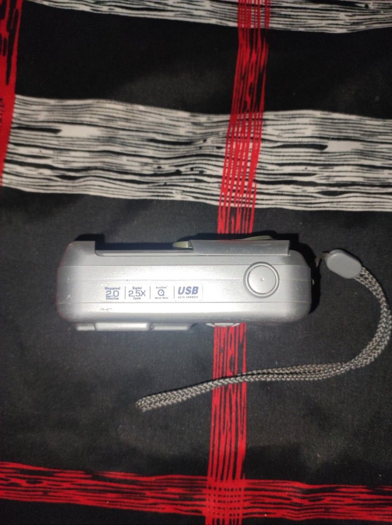 Olympus D390 digicam (2003), Photography, Cameras on Carousell