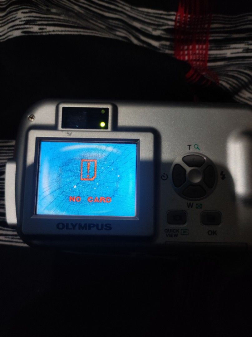 Olympus D390 digicam (2003), Photography, Cameras on Carousell