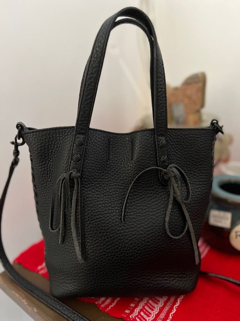 Summer sale🌂🛶🧢🥽Original Rebecca Minkoff 2way bag (Category: Cross-body Bags) located in Indang. Submitted by lornacmtl (Listing ID 1218213291, Image 2). Description: Original Rebecca Minkoff 2 waybag pre❣️ Handbag or slingbag 100% Genuine leather, adjustable sling No rubs/flaws L-9”; H-9” Payment thru Gcash or Bank transfer.