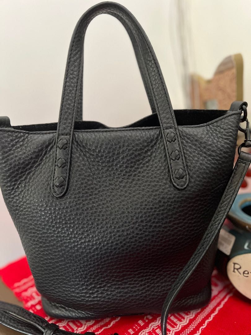 Summer sale🌂🛶🧢🥽Original Rebecca Minkoff 2way bag (Category: Cross-body Bags) located in Indang. Submitted by lornacmtl (Listing ID 1218213291, Image 1). Description: Original Rebecca Minkoff 2 waybag pre❣️ Handbag or slingbag 100% Genuine leather, adjustable sling No rubs/flaws L-9”; H-9” Payment thru Gcash or Bank transfer.