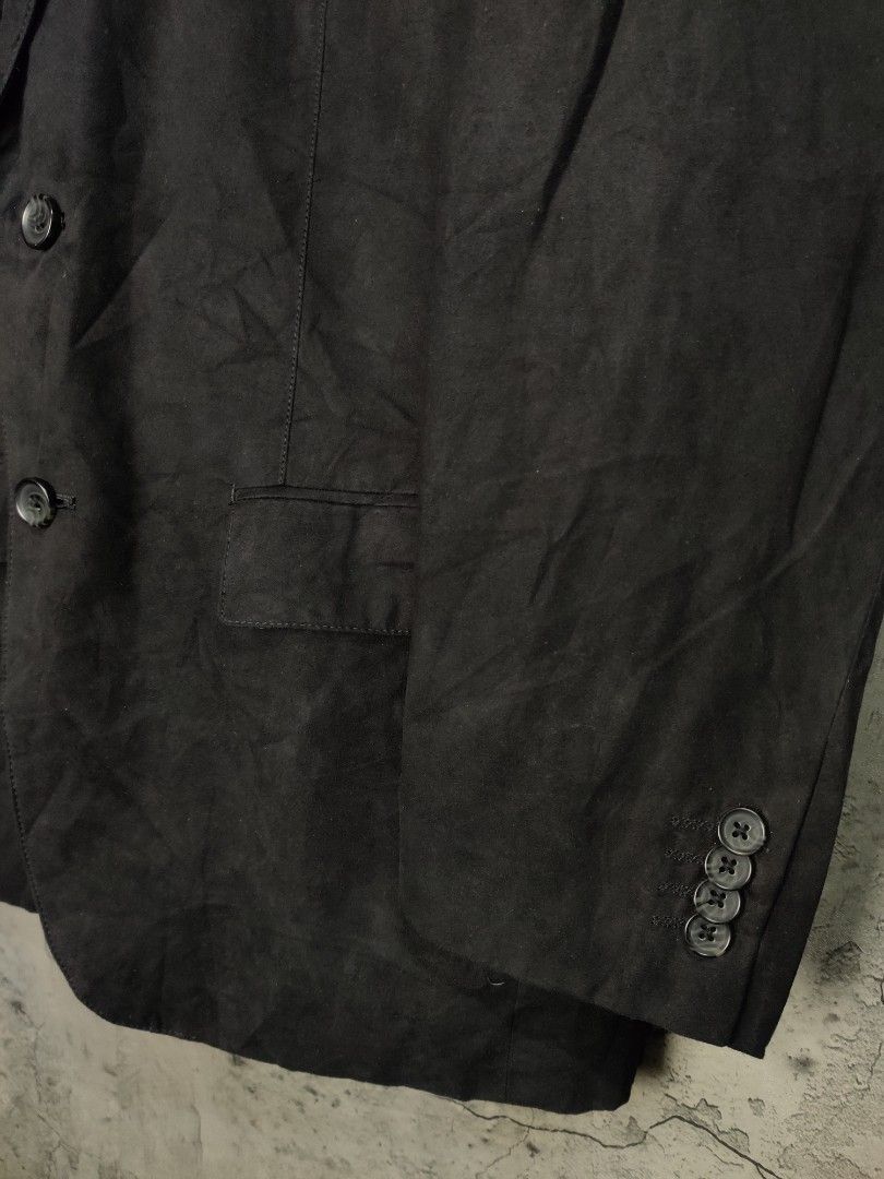 PETER LUGER FAUX SUEDE BLAZER COAT (Category: Coats, Jackets and Outerwear) located in Vigan. Submitted by tea_2600 (Listing ID 1218278548, Image 2). Description: MEASUREMENTS: WIDTH: 22 INCHES SHOULDER: 18.5 INCHES LENGTH: 29.5 INCHES SLEEVE: 24 INCHES ADDITIONAL SHIPPING FEE FOR BUYERS NOT FROM VIGAN CITY.