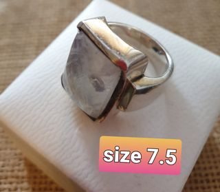 Preloved & Lightly Used Ladies' Ring