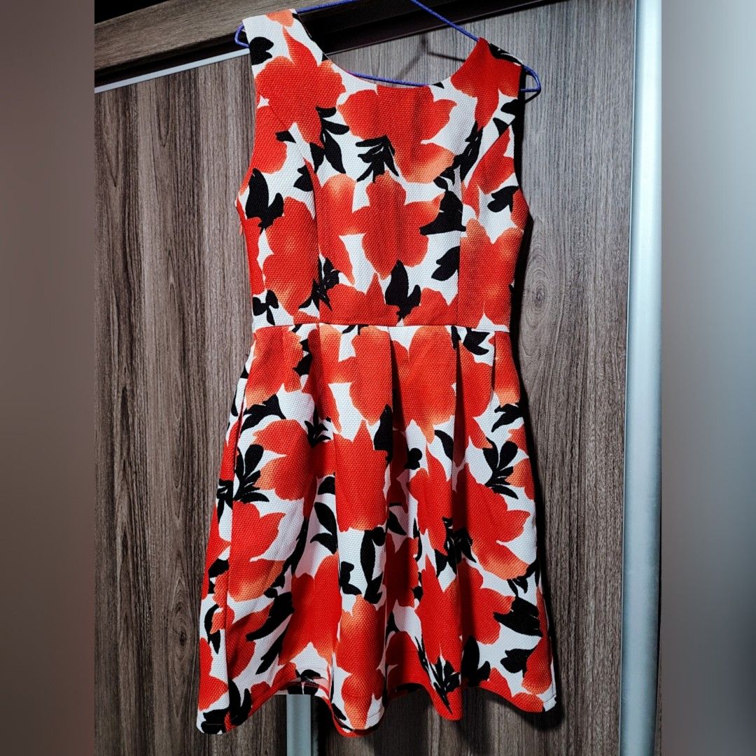 Red autumn leaves dress