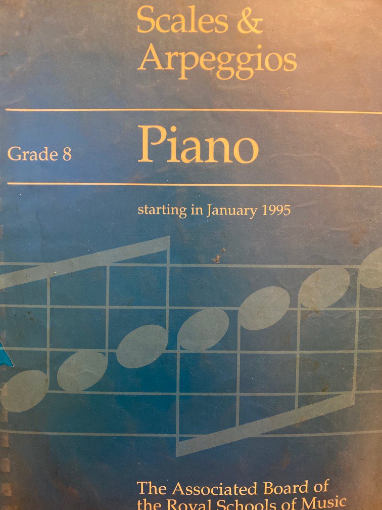 Scales and arpeggios grade 8 piano, 興趣及遊戲, 音樂樂器 & 配件, 音樂與媒體 樂譜