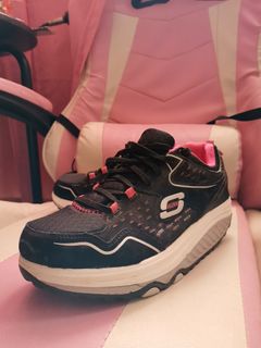 Skechers shape ups hot sale size 7