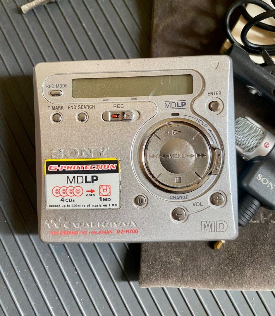 Sony Walkman MD Player MZR700, Audio, Portable Music Players on Carousell