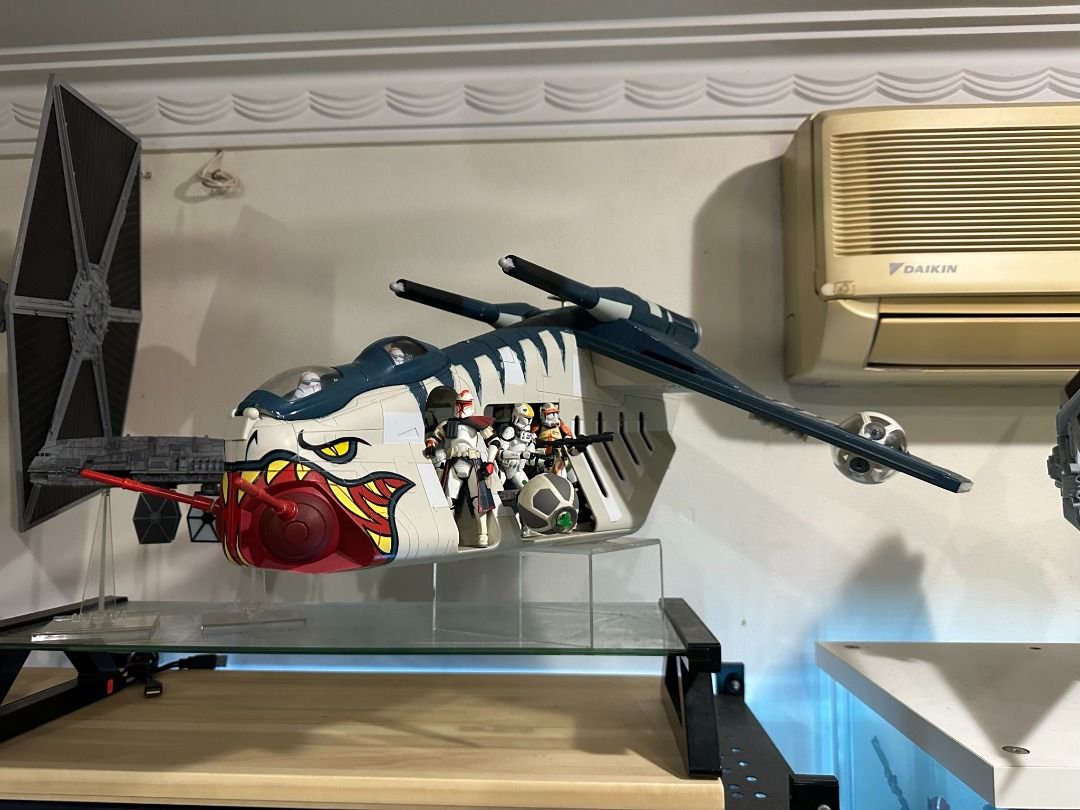 Tiger shark top republic gunship