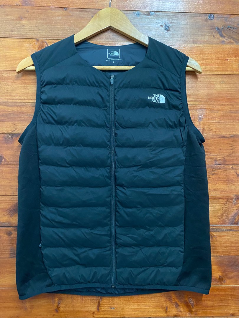 The north face puffer vest, Women's Fashion, Activewear on Carousell