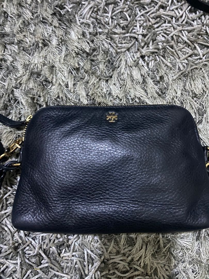 Tory Burch Peace pebbled black sling bag, Women's Fashion, Bags & Wallets,  Cross-body Bags on Carousell