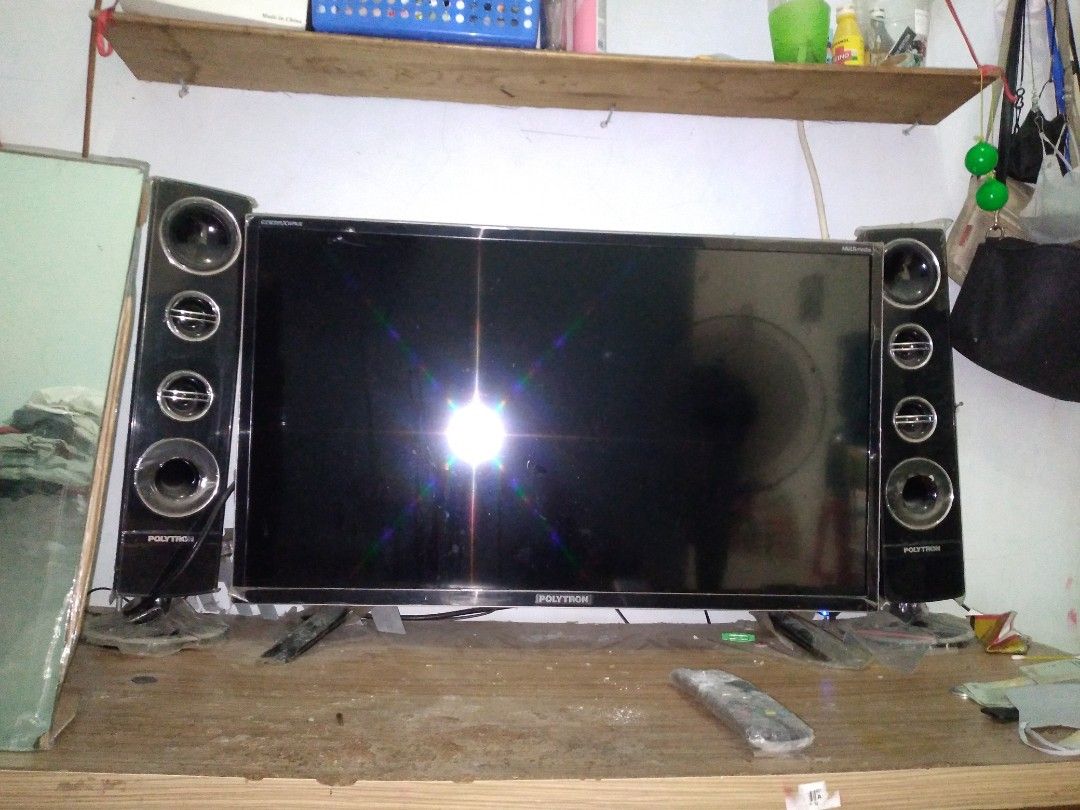 TV Polytron 32 inch Rusak, Elektronik, TV & Perlengkapan Hiburan di