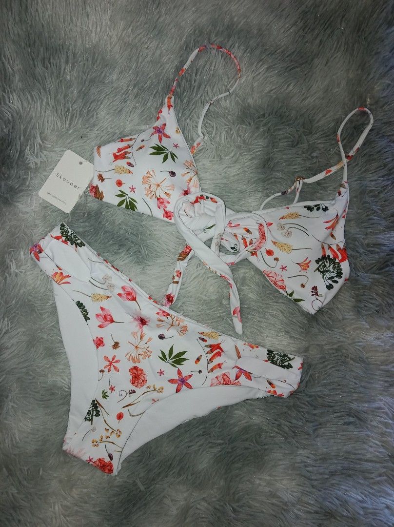 Two piece Swimsuit (pink floral) (Category: Bikinis & Swimsuits) located in Santa Maria. Submitted by avvvs (Listing ID 1218254001, Image 1). Description: .