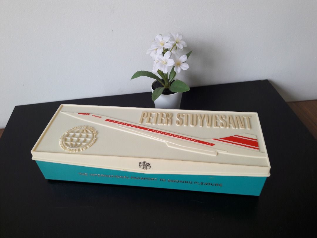 Vintage Peter Stuyvesant Box, Hobbies & Toys, Memorabilia