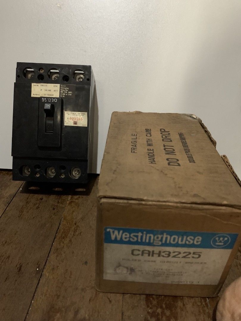 Westinghouse Circuit Breaker, Furniture & Home Living, Home Improvement