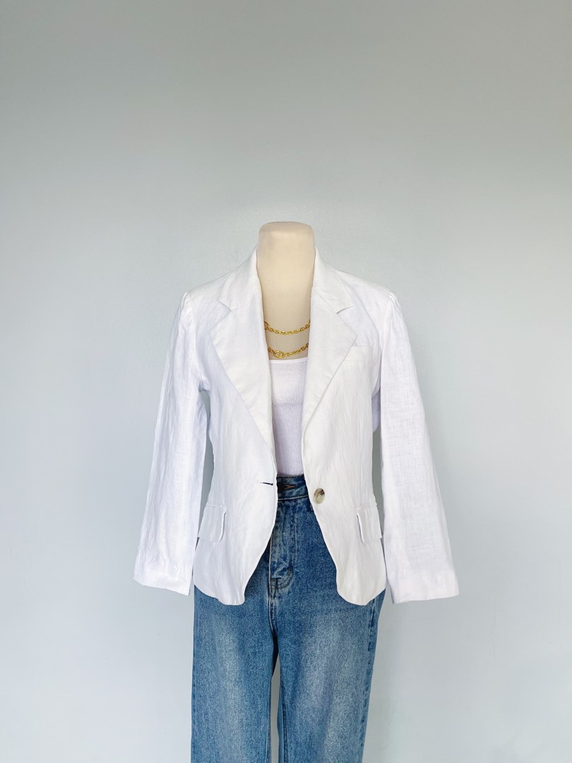 White blazer / Coat, Women's Fashion, Coats, Jackets and Outerwear on