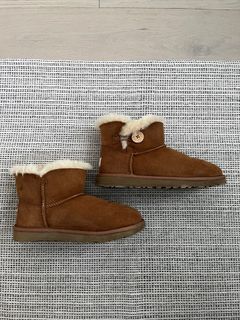 Women’s Chestnut Bailey Short Uggs