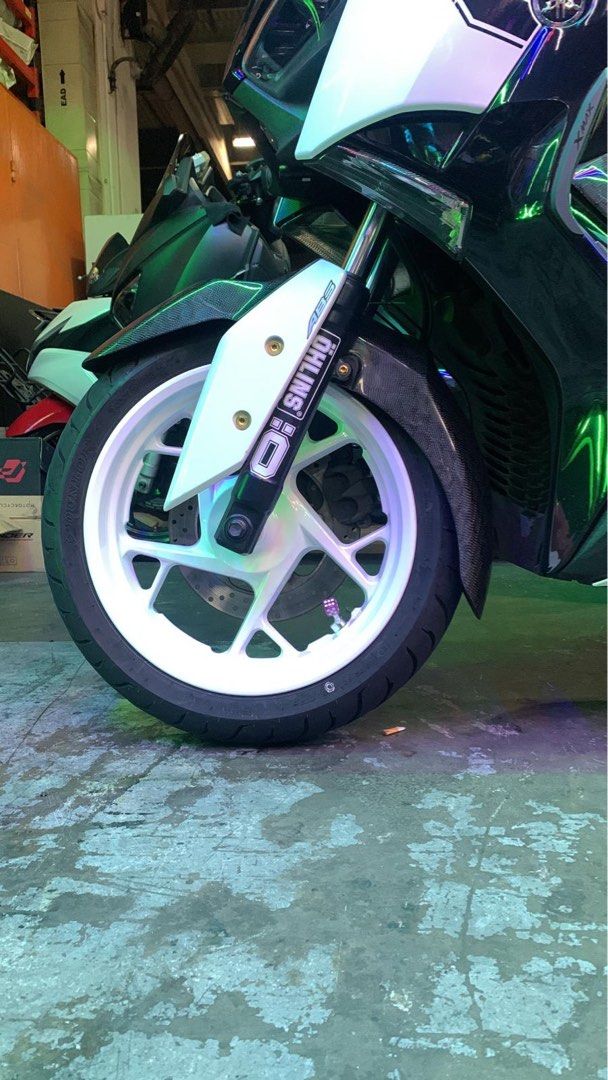 Xmax Color Repainted XMAX ORIGINAL RIMS REPAINT WHITE READY TO SWAP, Motorcycles, Motorcycle ...