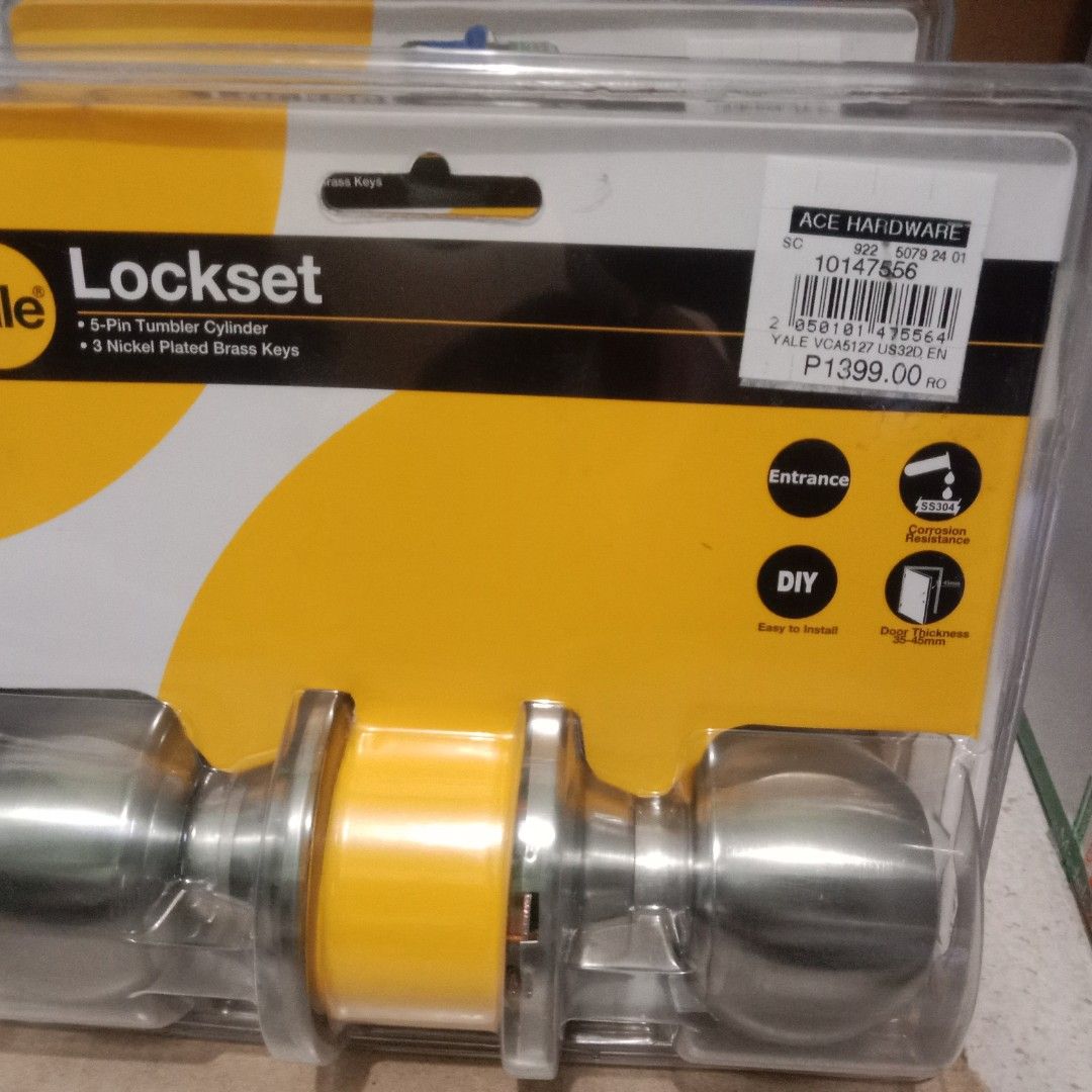 Yale Original door knob, Furniture & Home Living, Security & Locks