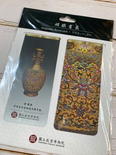 『全賣場免運』全新品 國立故宮博物院 故宮典藏紀念品 清花卉紋戟耳瓶磁鐵書籤