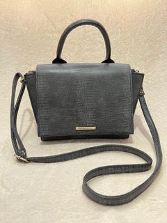 💯 Authentic Bequem Top Handle/Crossbody Bag
