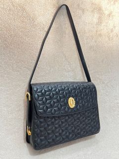 💯 Authentic Elegance Paris Quilted Shoulder/Crossbody Bag