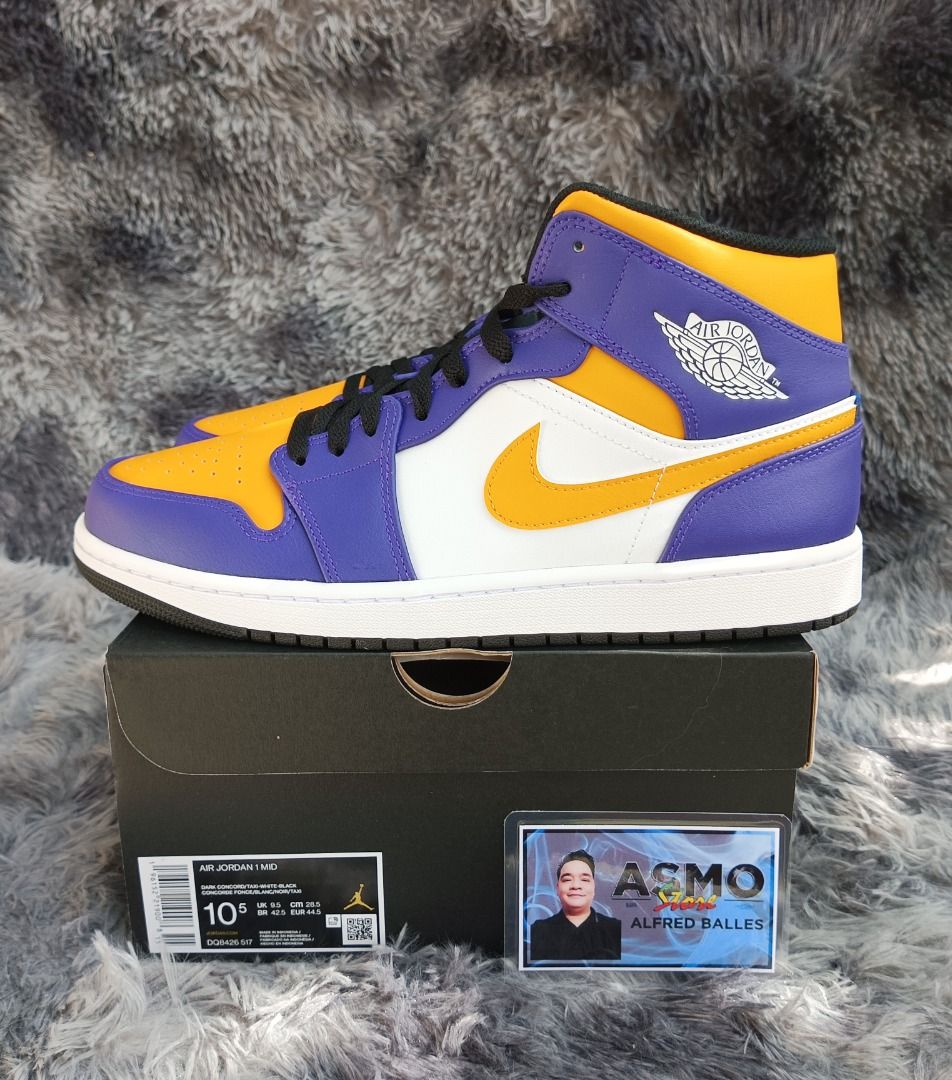 Jordan 1 on sale lakers on feet