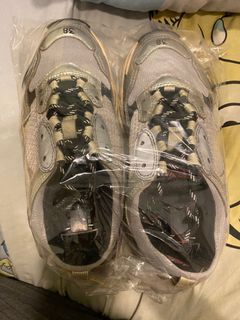 保證正品 Balenciaga triple S sneakers 裸鞋無配件 已保養回來都未落地