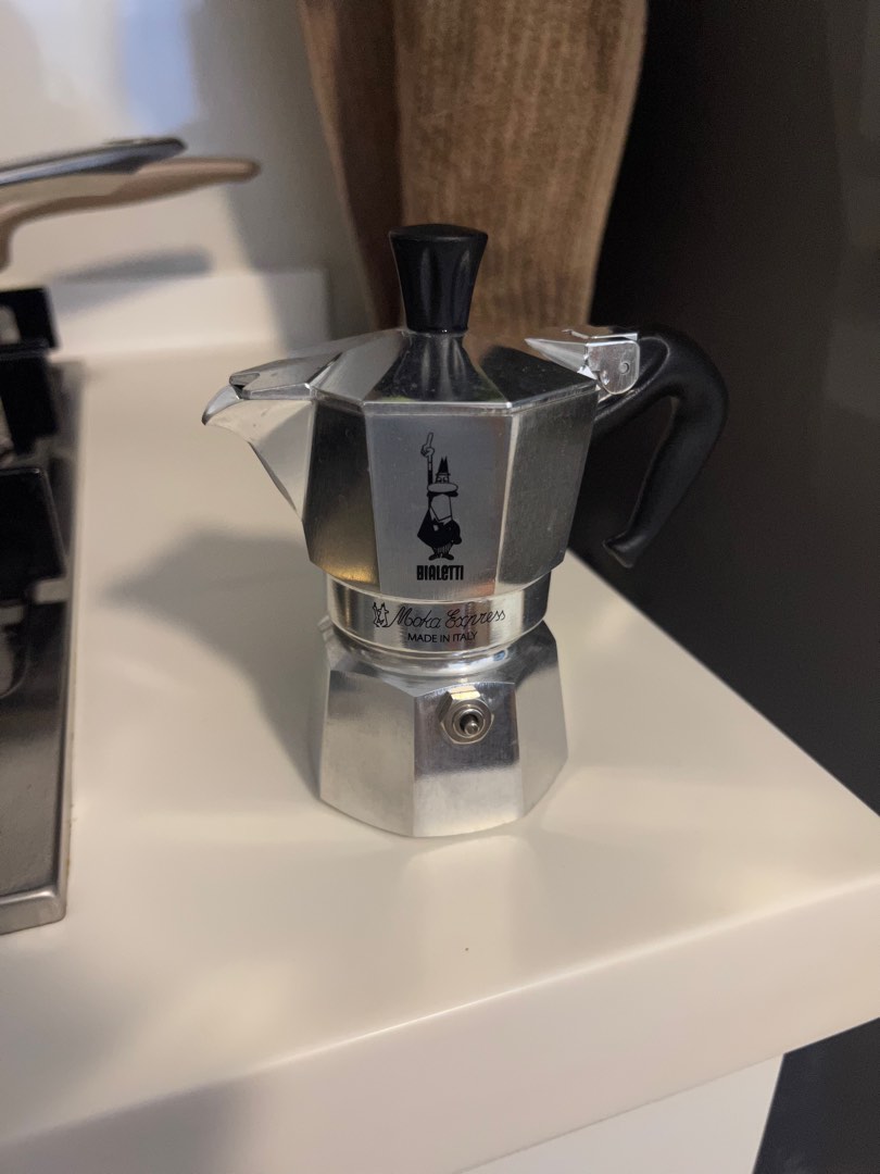 Bialetti Moka Express, 1 Cup, TV & Home Appliances, Kitchen Appliances, Coffee Machines & Makers