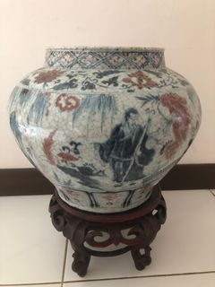 Big Porcelain Vase ( 28cm height , Width 33cm)