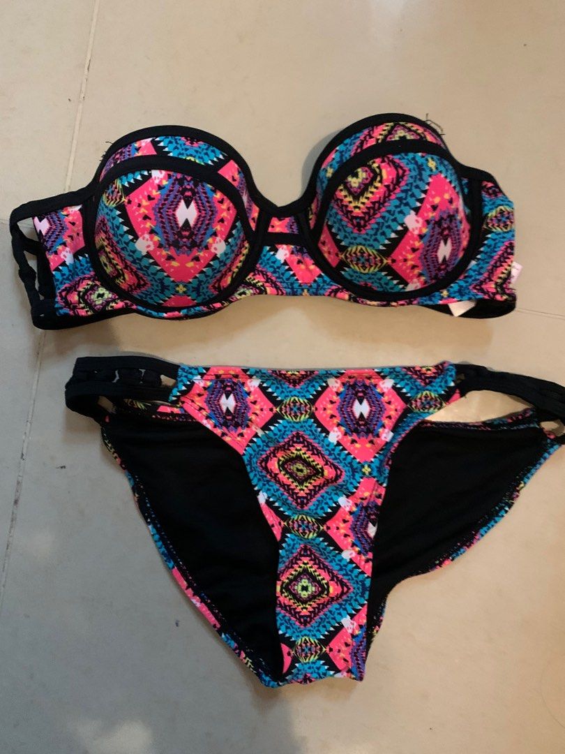 Bikini from London, 女裝, 泳裝, 泳衣 Carousell