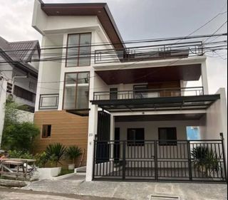 BRANDNEW 3 STOREY HOUSE AND LOT FOR SALE IN COMMONWEALTH AVE. QUEZON CITY