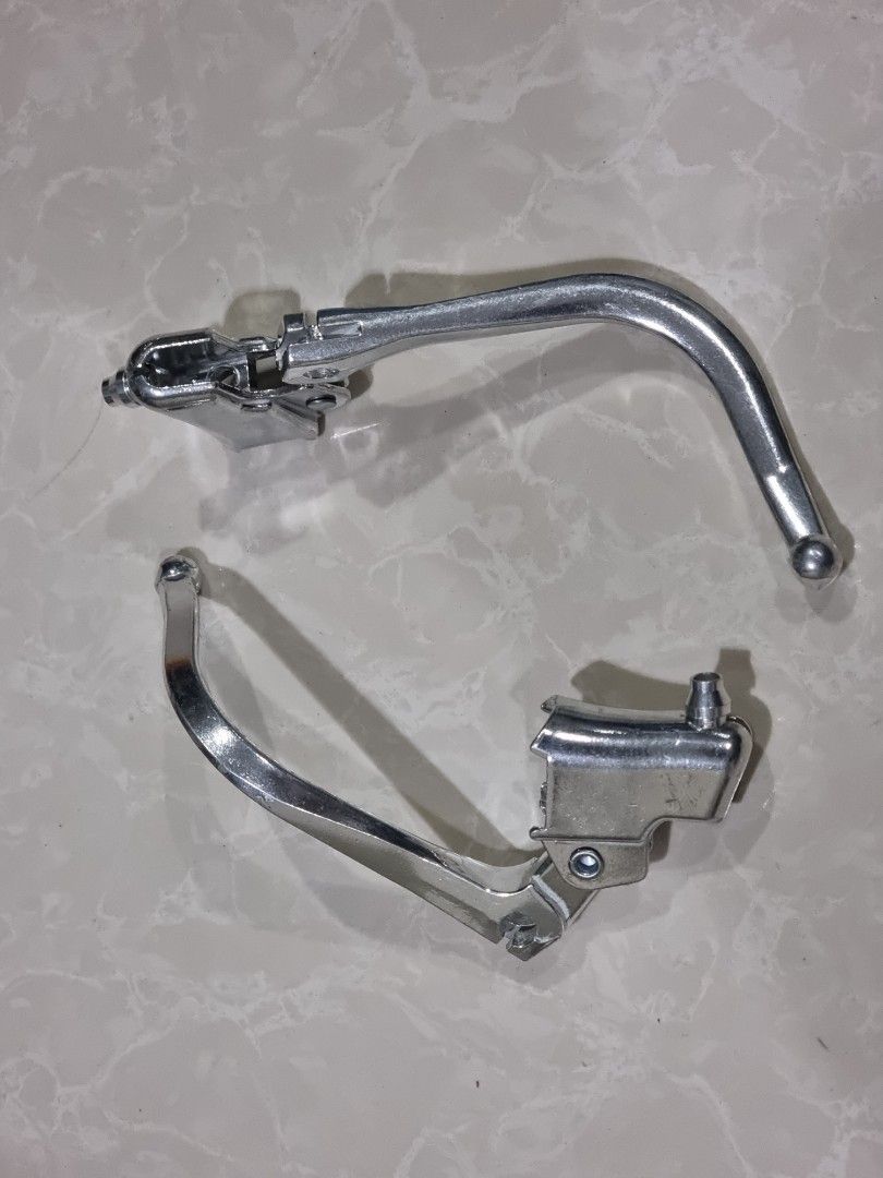 Bull hose handle bar break lever (Category: Everything Else Others) located in Dasmarinas. Submitted by ildnumde (Listing ID 1221841707, Image 1). Description: for bicycle bull nose handle bars. break lever..