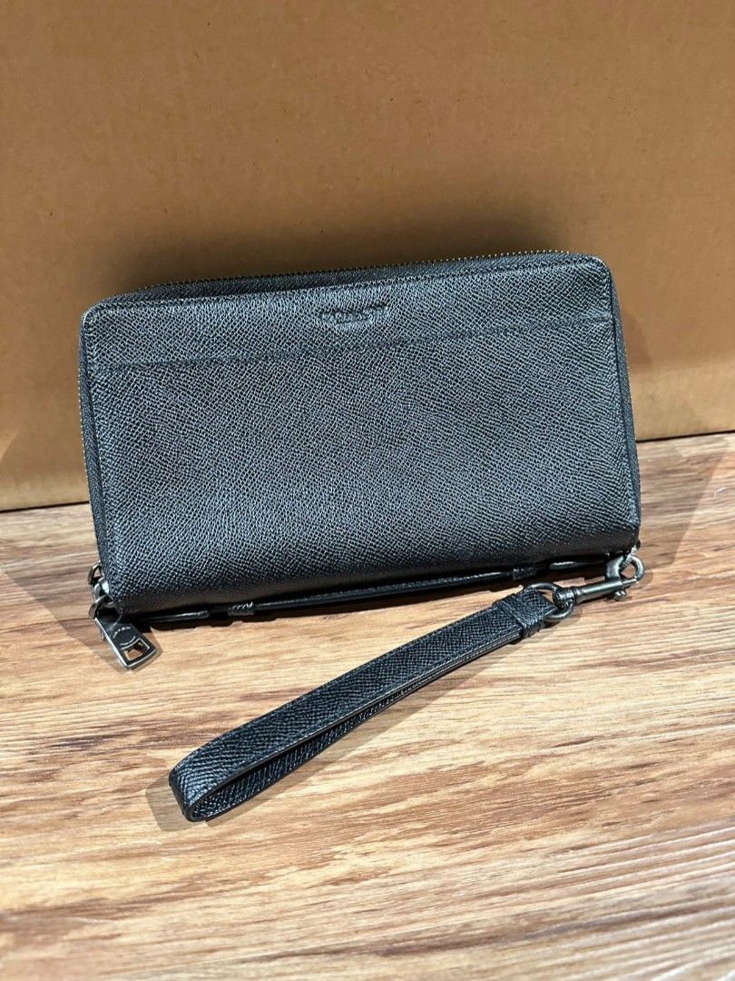 Coach Travel Wallet, Women's Fashion, Bags Wallets, Wallets