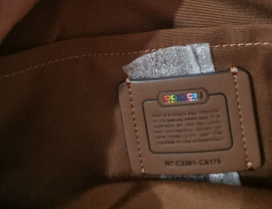 Coach-Signature Rainbow Jamie (Category: Cross-body Bags) located in Quezon City. Submitted by samiganskitchen (Listing ID 1221682863, Image 3). Description: ✅💯Guaranteed Authentic from Canada.