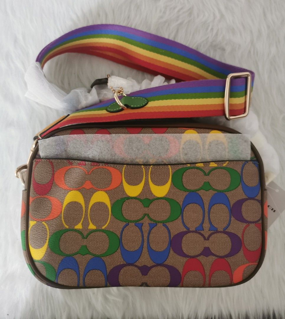 Coach-Signature Rainbow Jamie (Category: Cross-body Bags) located in Quezon City. Submitted by samiganskitchen (Listing ID 1221682863, Image 2). Description: ✅💯Guaranteed Authentic from Canada.