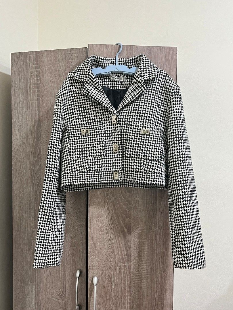 White and black plaid sale jacket