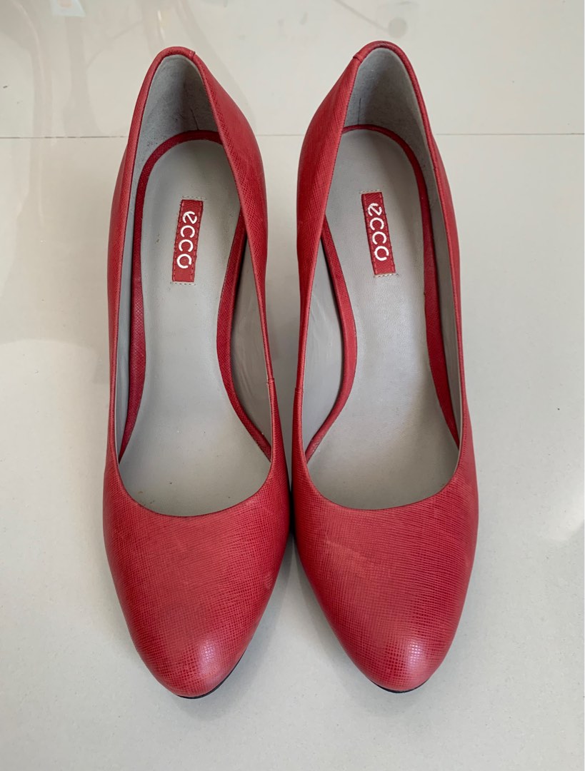 Ecco Red pumps Fesyen Wanita Sepatu di Carousell